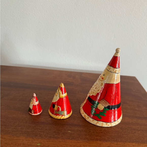 Nesting Santas (3) - Picture 5 of 7